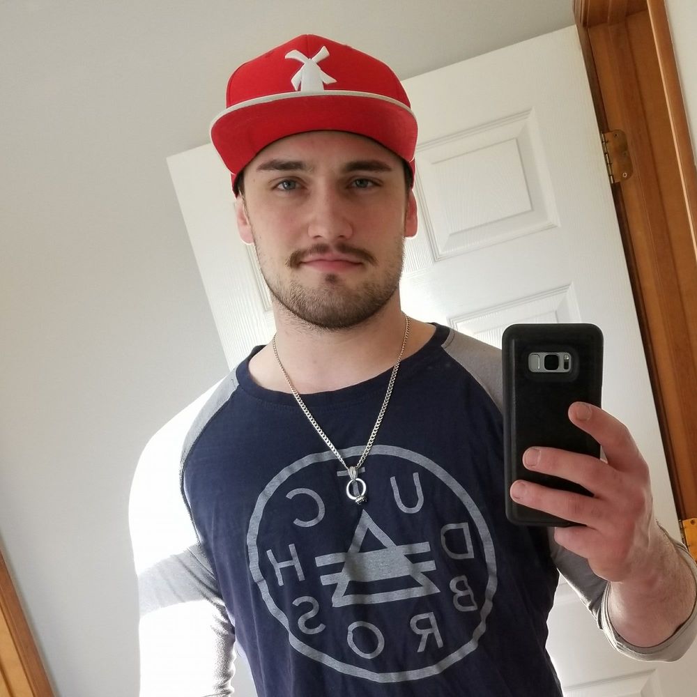 Meet your Posher, Easton